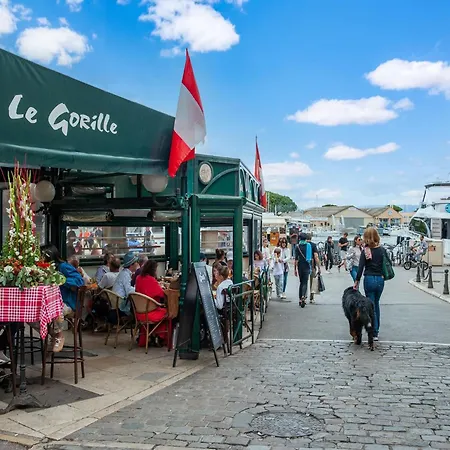 Villa Beachside Bliss In Gassin