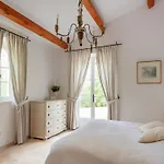 Villa Beachside Bliss In Gassin