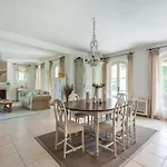 Villa Beachside Bliss In Gassin