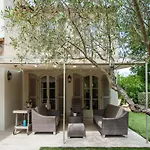 Beachside Bliss In Gassin Villa