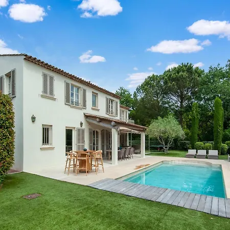 Beachside Bliss In Gassin Saint Tropez
