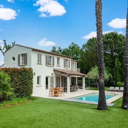 Beachside Bliss In Gassin *