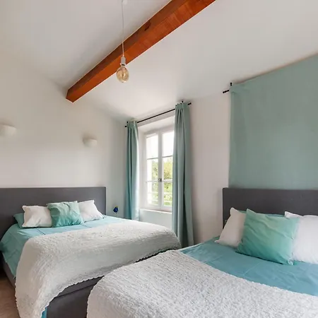 Beachside Bliss In Gassin 别墅 *