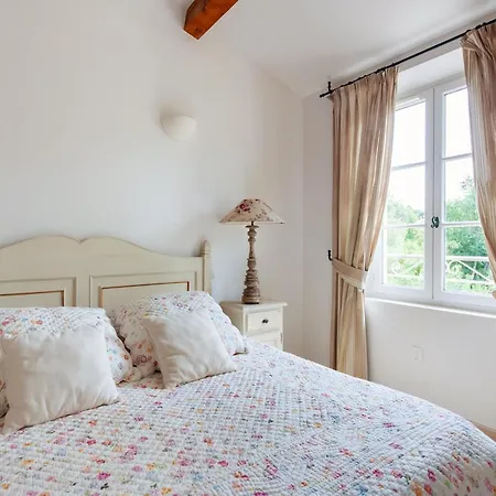 Beachside Bliss In Gassin *