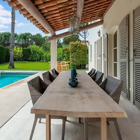 Beachside Bliss In Gassin Vila *